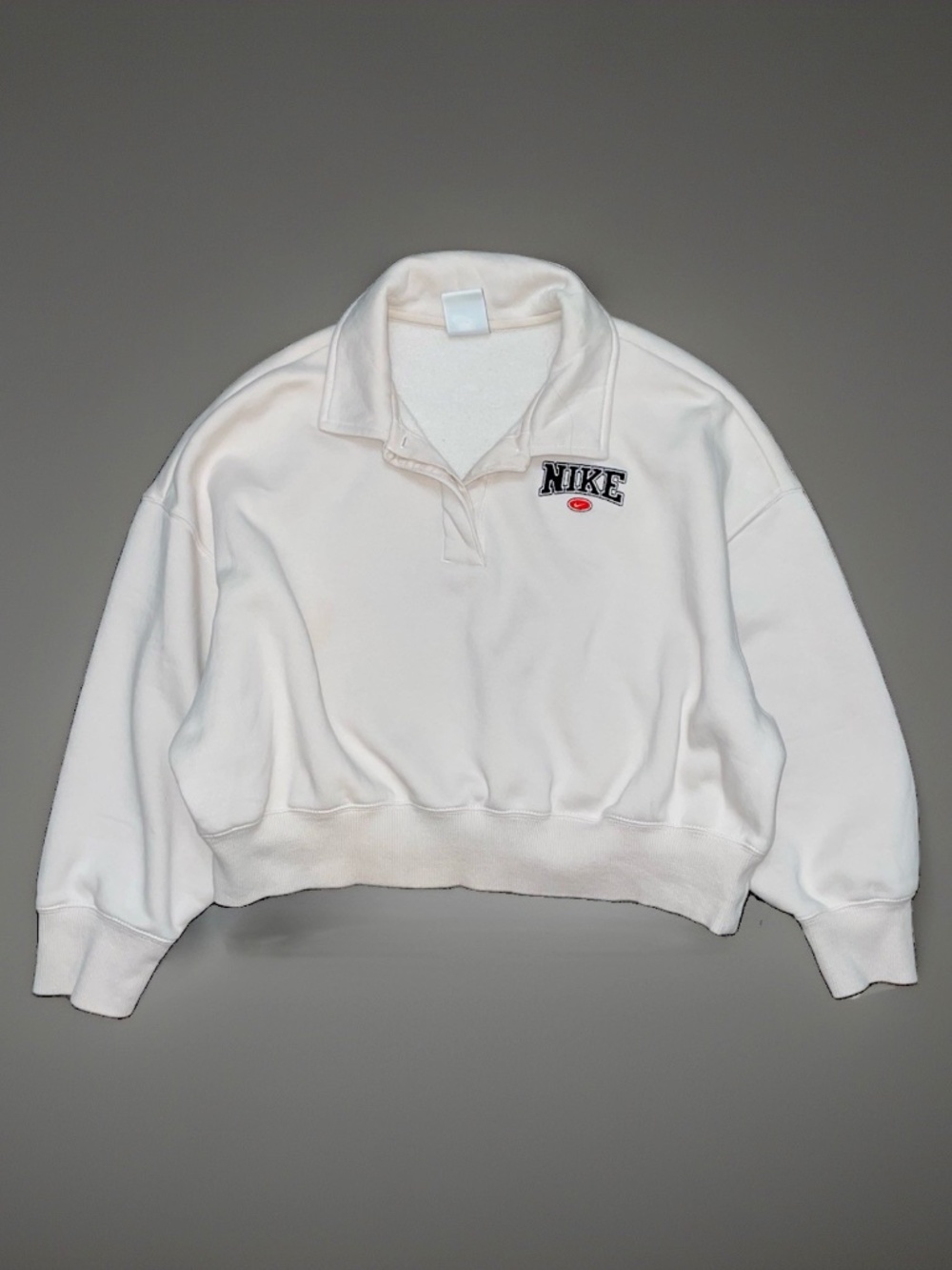 Nike Women's Crop Sweatshirt Medium Cropped Collared 1/4 Button Closure Ecru